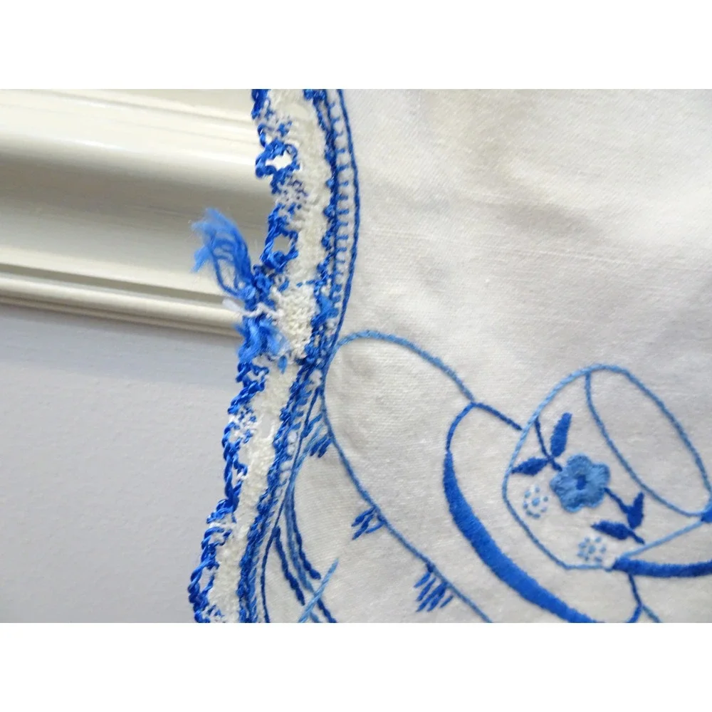 VTG White Linen Tablecloth Blue Teapot Floral Embroidery Crochet Trim Cottage